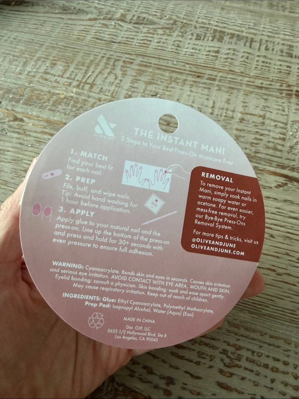 Mani Minimalist Press-On Nails - Milky Cream (Medium)
